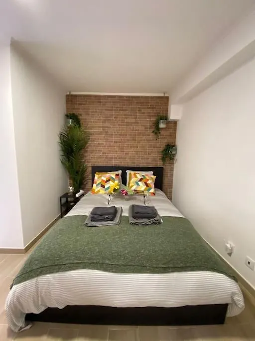 リスボンArtistic Digital Getaway - Patio & Great Location!アパートメント アパート リスボン